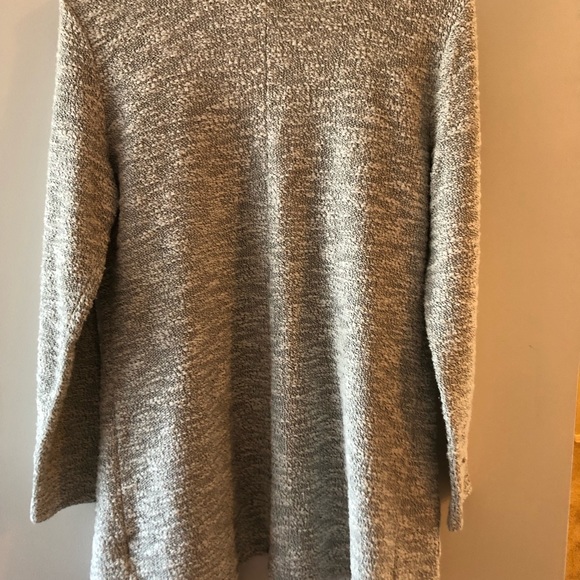 Versatile sweater jacket - Picture 2 of 4